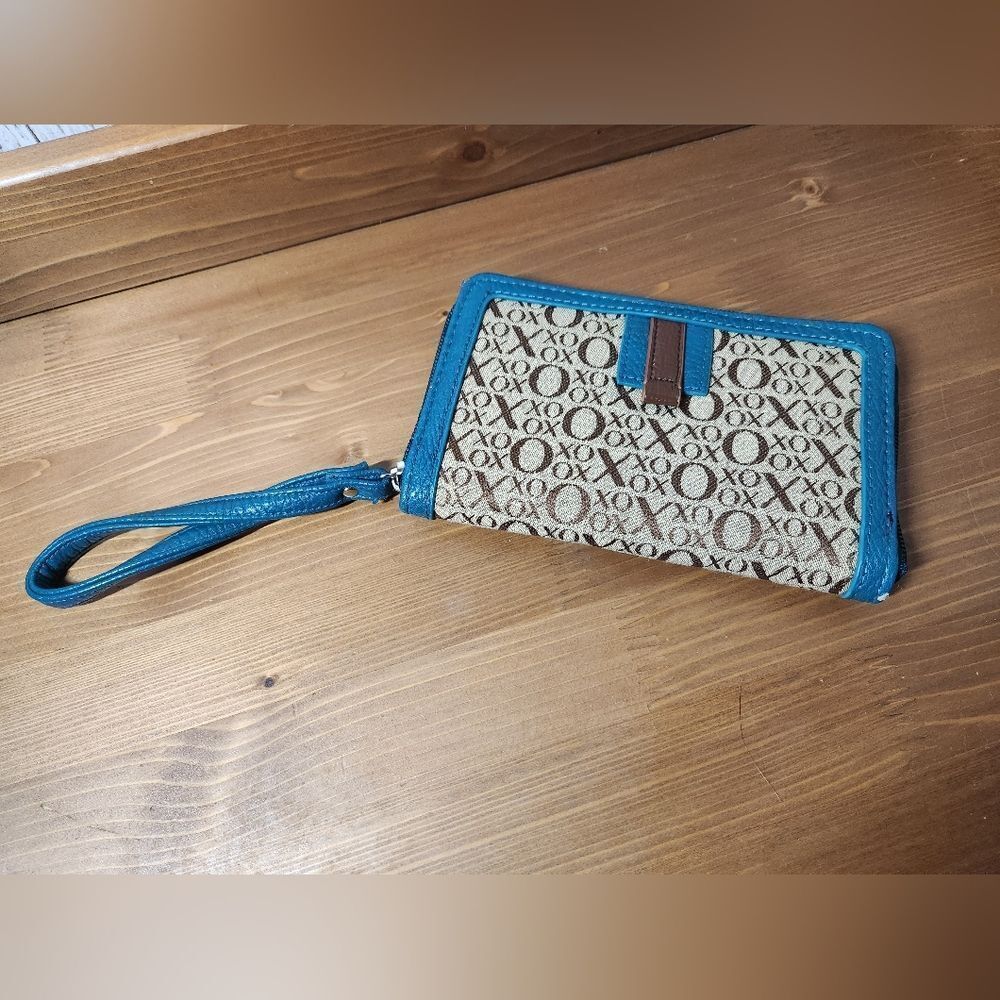 XOXO Tan and Blue Women's Wristlet Wallet